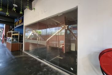 Commercial retails for F&B and retails shops