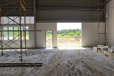 Brand New Semi-D Factory/Warehouse Taman Industri Alam Jaya