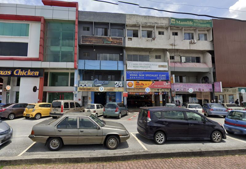 Rare 4 Story Corner Shop Unit @ Uptown Damansara Utama, SS 21