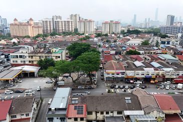 Below Bank Value Shoplot @ Taman Midah Cheras