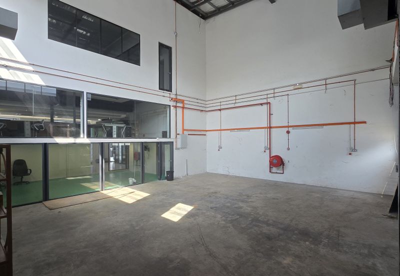 1.5 Sty Semi-D Factory @ Gateway 16