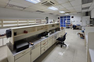 Detached Factory at Kawasan Perindustrian Bukit Serdang, Bukit Serdang, Seri Kembangan