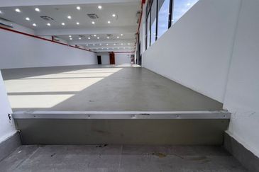 Commercial space for sports, gym, spinning class, dancing class