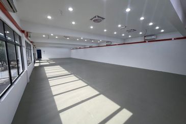 Commercial space for sports, gym, spinning class, dancing class