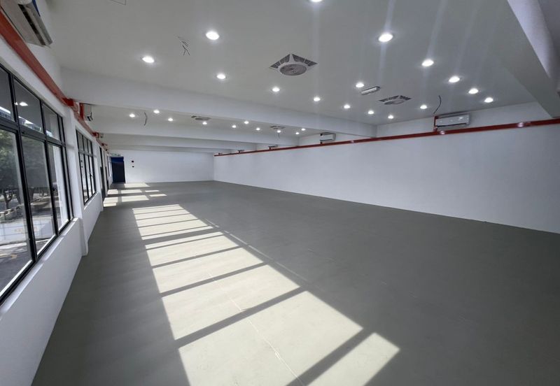 Commercial space for sports, gym, spinning class, dancing class