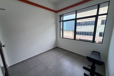 Commercial space for sports, gym, spinning class, dancing class