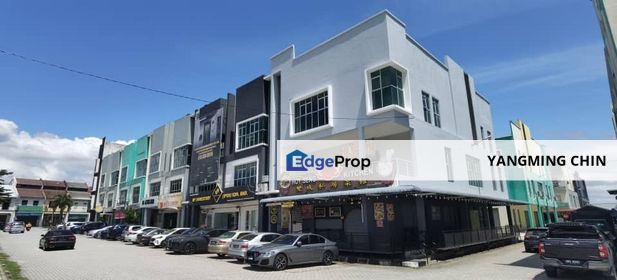 3 Storey Freehold End Lot Shop @ Falim Ipoh For Sale, Perak, Ipoh