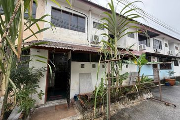 Taman Tinggi, IPOH - Double Storey Home For Sale