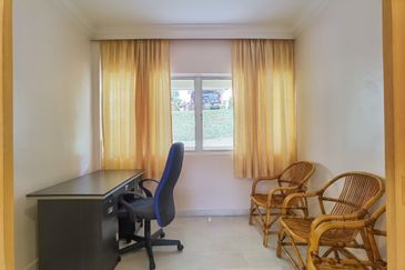 Condo in Meru Valley Golf Resort, Ipoh For Sale