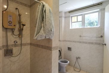 Condo in Meru Valley Golf Resort, Ipoh For Sale