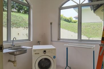 Condo in Meru Valley Golf Resort, Ipoh For Sale