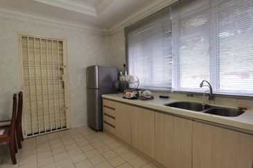 Condo in Meru Valley Golf Resort, Ipoh For Sale