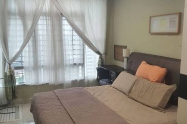 Golden Sands Seaview Residence