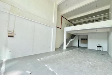 Pusat Perdagangan Danga Utama