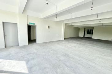 Pusat Perdagangan Danga Utama