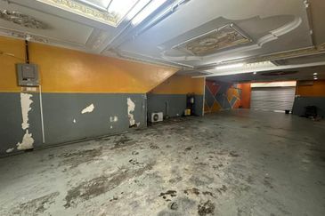 Jalan Hang Tuah -  Shop , skudai , Johor