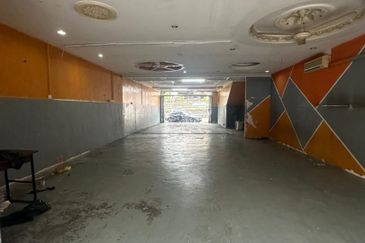 Jalan Hang Tuah -  Shop , skudai , Johor