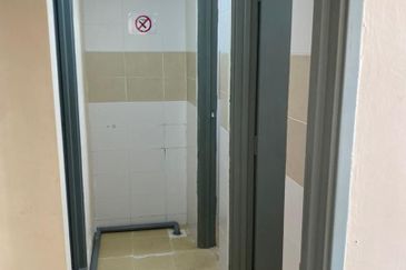 Taman Mount Austin Commercial