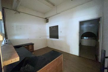 Bukit Mewah - 3 Storey Shop For Rent