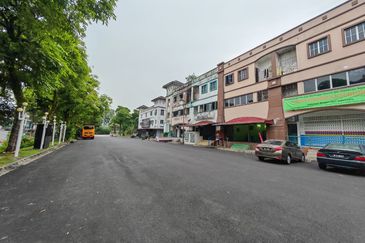 Bandar Baru Seri Alam