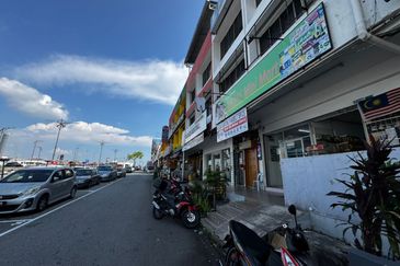 Taman Majidee - 2 Storey Shop For Rent