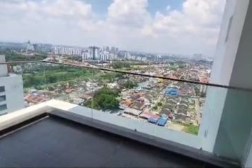 The Pinnacles (Pinnacle Tower)