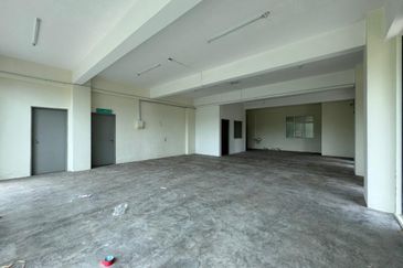 Pusat Perdagangan Danga Utama