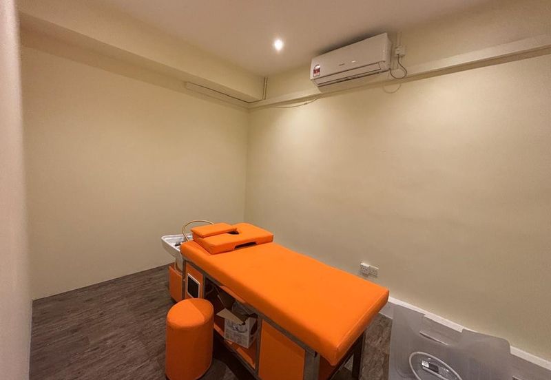 Pusat Perdagangan Danga Utama