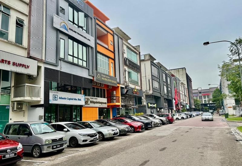 Pusat Perdagangan Danga Utama