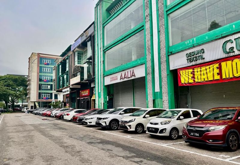 Pusat Perdagangan Danga Utama