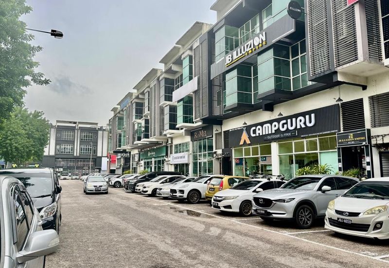 Pusat Perdagangan Danga Utama