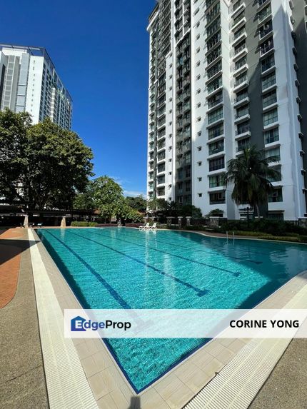 Molek Pine 1 Service Apartment For Sale At Taman Molek , Johor, Johor Bahru