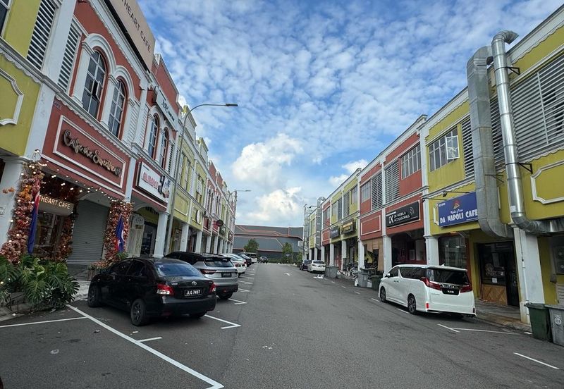Taman Mount Austin Commercial