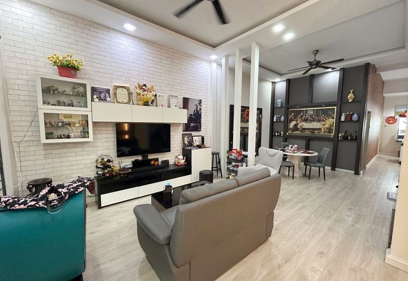 Austin Residence @Taman Mount Austin