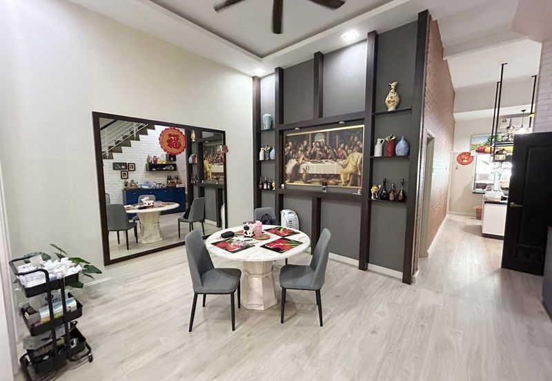 Austin Residence @Taman Mount Austin