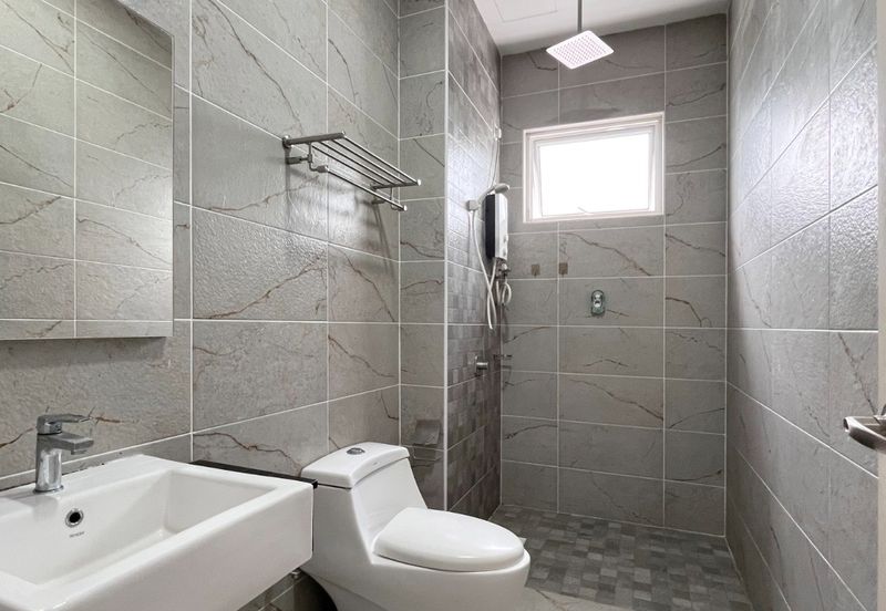 The Pinnacles (Pinnacle Tower)