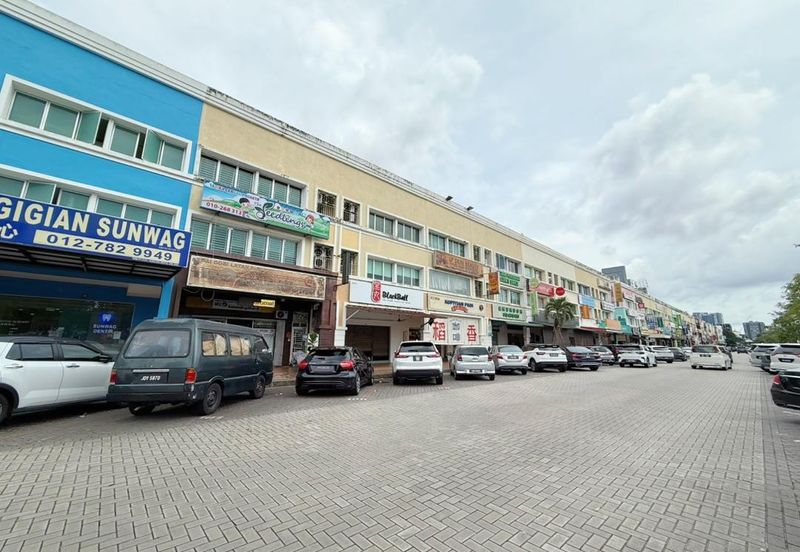 Taman Mount Austin Commercial