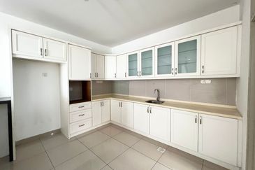 Maple Red, Adda Heights