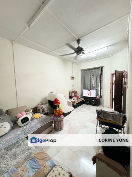 Single Storey Terrace House For Sale At Taman Universiti , Johor, Skudai