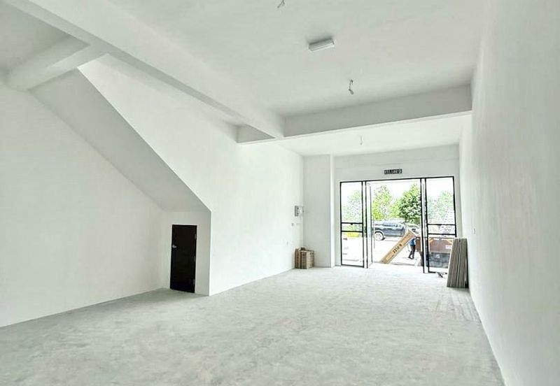 Taman Mount Austin Commercial