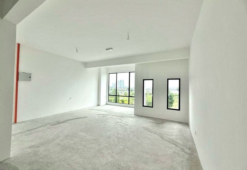 Taman Mount Austin Commercial