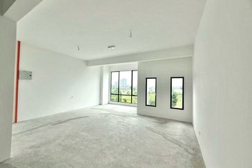 Taman Mount Austin Commercial