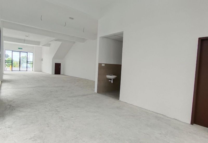 Taman Mount Austin Commercial