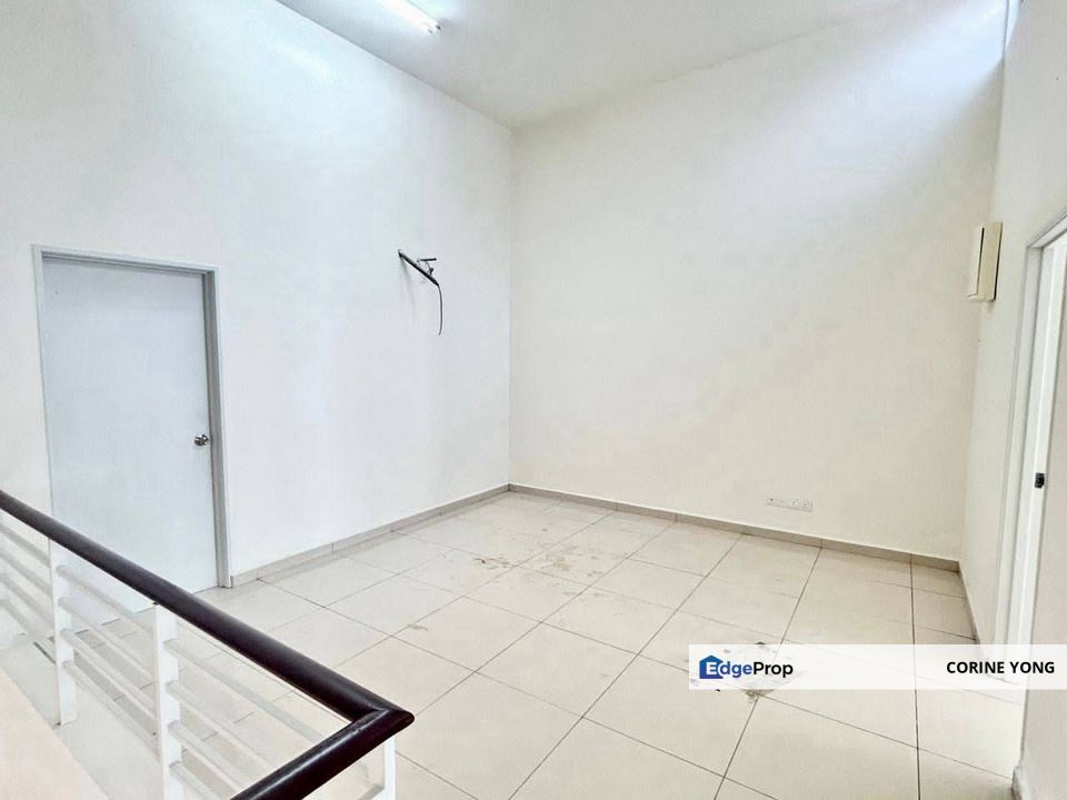 Double Storey Superlink House For Sale At Taman Danga Sutera , Johor, Skudai