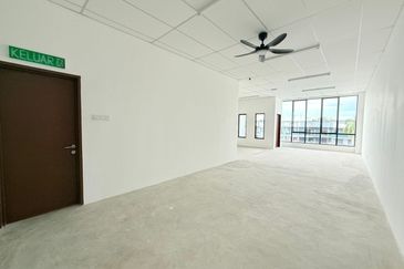 Taman Mount Austin Commercial