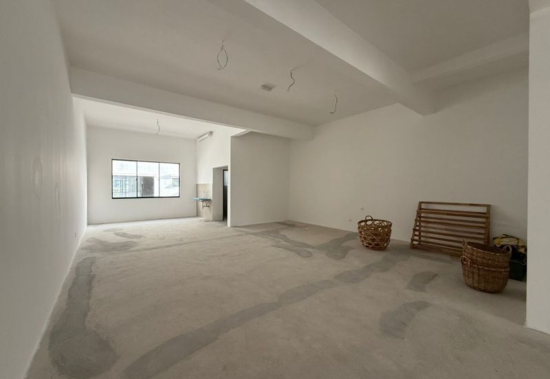 Taman Mount Austin Commercial