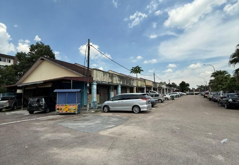 Single Storey Shoplot Corner Lot For Rent At Taman Ehsan Jaya 