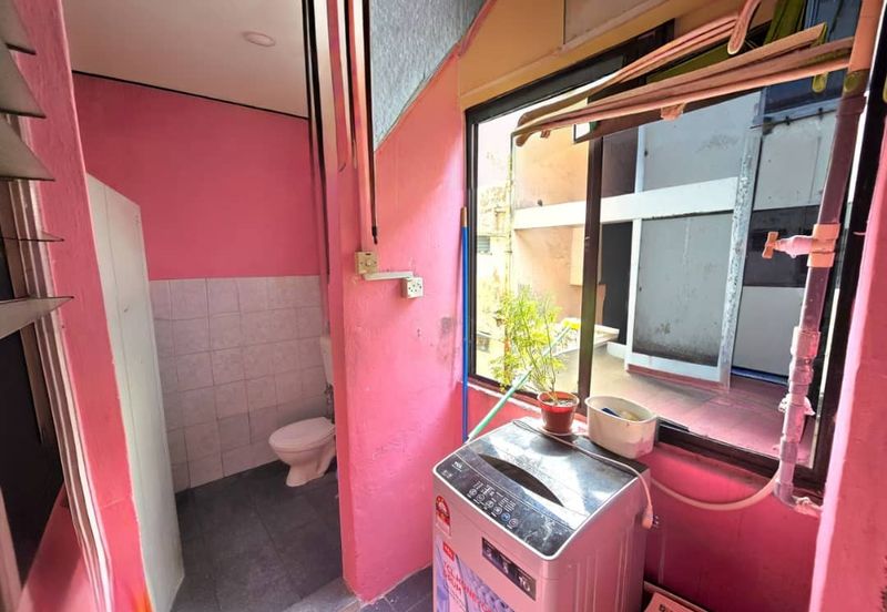 Flat Taman Ungku Tun Aminah