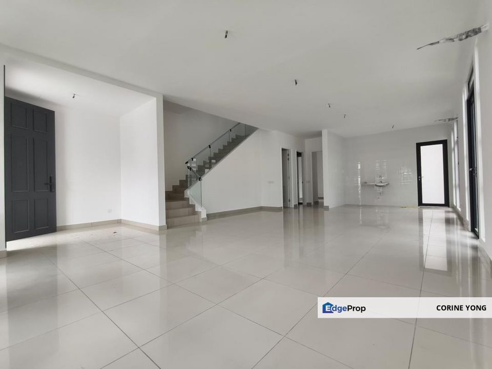 Double Storey Superlink Cluster House For Sale At Setia Tropika , Johor, Setia Tropika