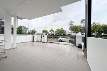 Garden Villa @ Bukit Indah 2